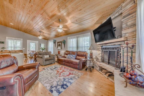 Ruidoso Mountain Cabin with Deck, 1 Mi to Hiking